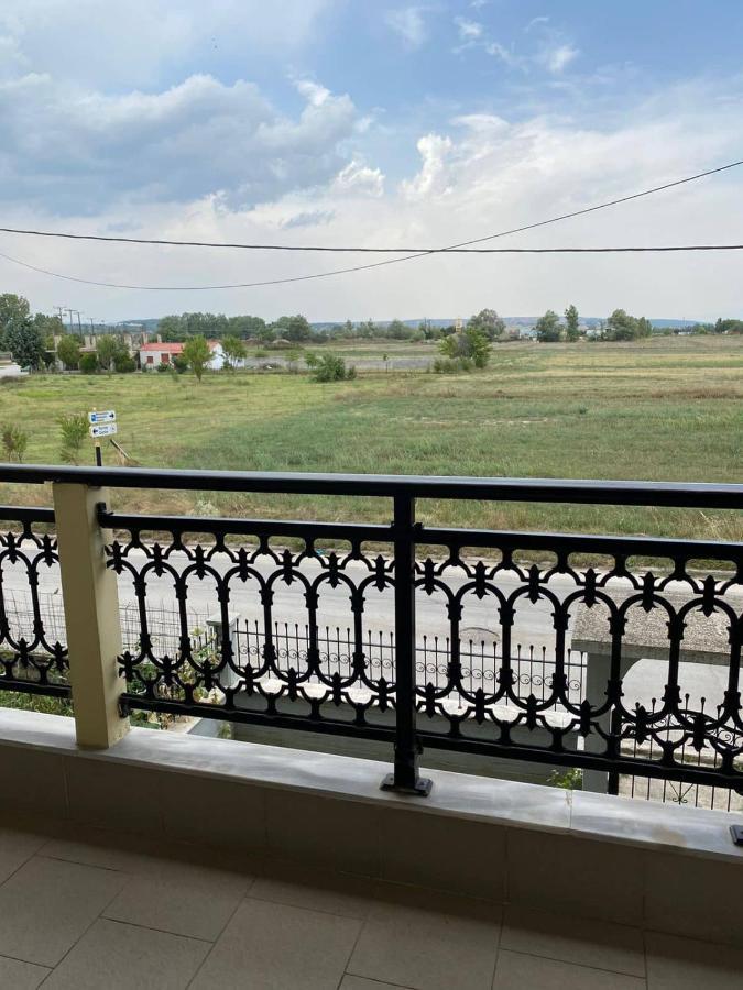 פטולמאידה Polys Apartment And Paraskevi Studio With View מראה חיצוני תמונה