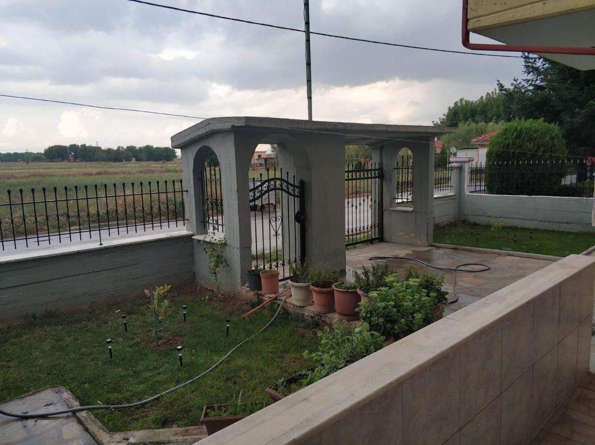 פטולמאידה Polys Apartment And Paraskevi Studio With View מראה חיצוני תמונה