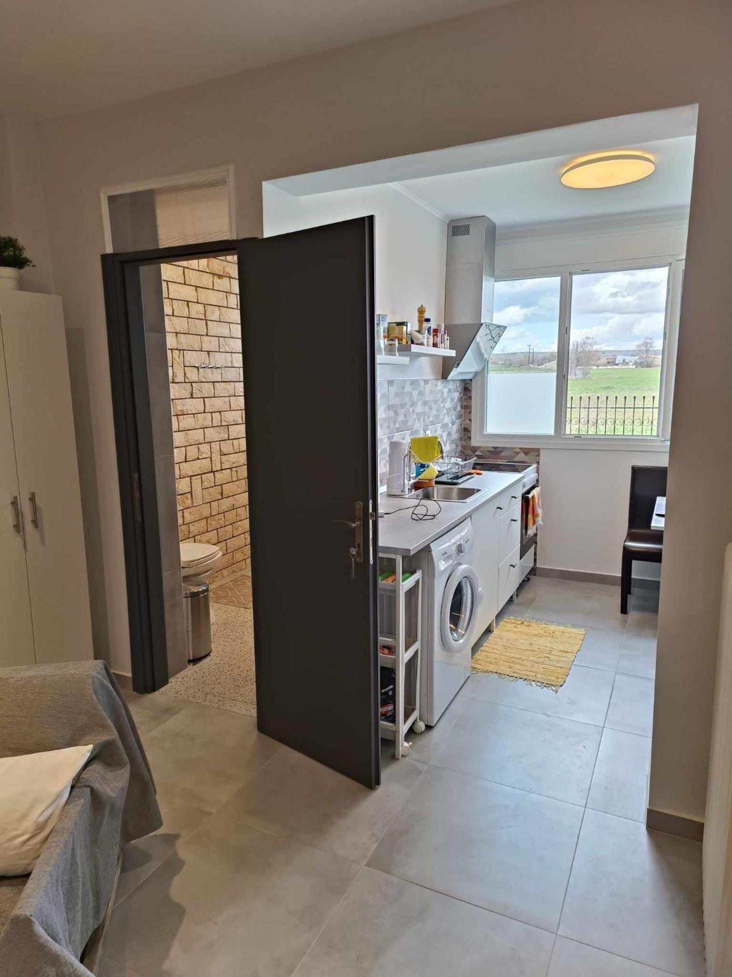 פטולמאידה Polys Apartment And Paraskevi Studio With View מראה חיצוני תמונה