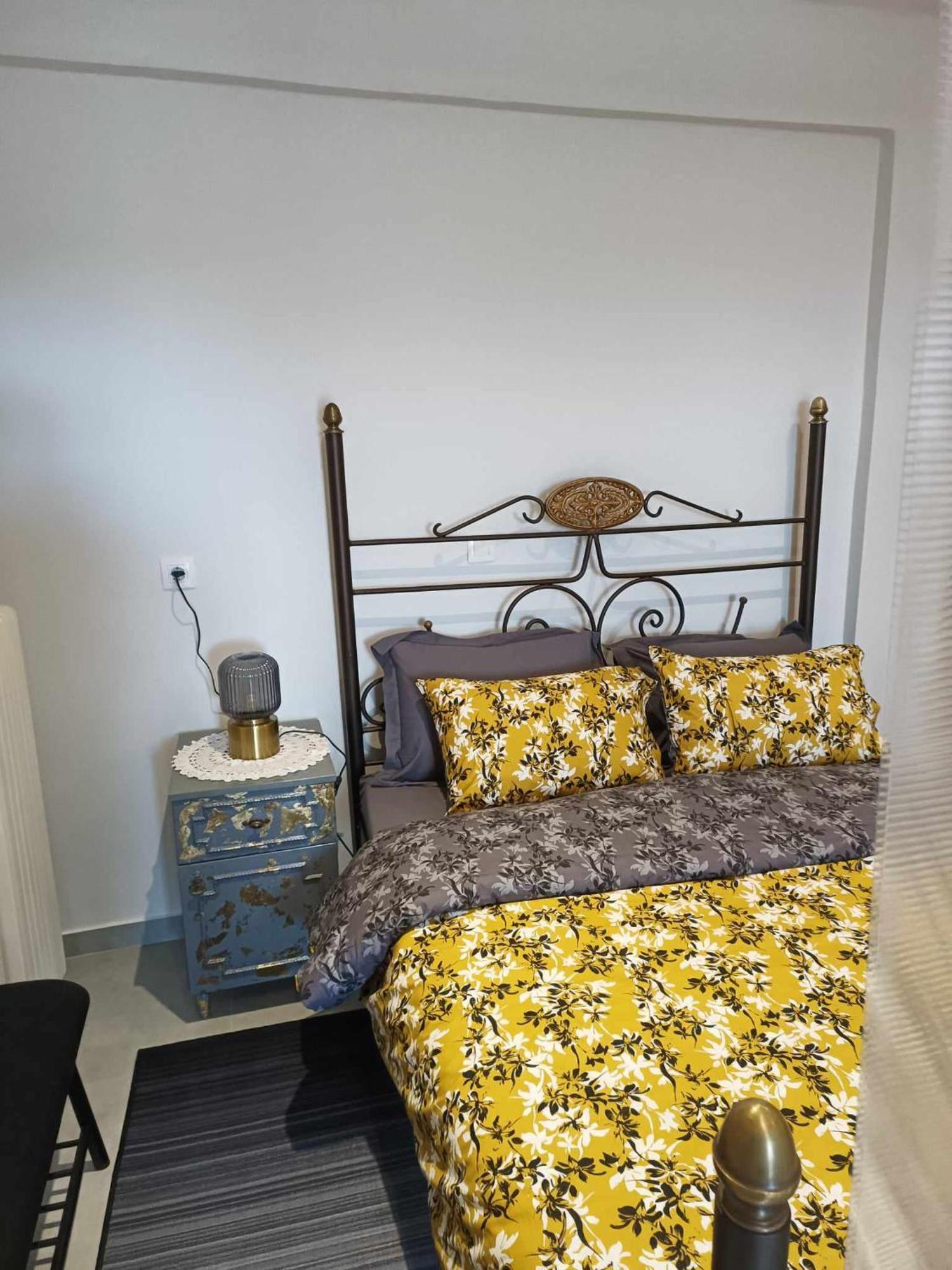פטולמאידה Polys Apartment And Paraskevi Studio With View מראה חיצוני תמונה